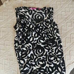 Bundle Sale | 4 for $20 |Avenue Black\White Swirl Bathing Suit Cover Size 18/20